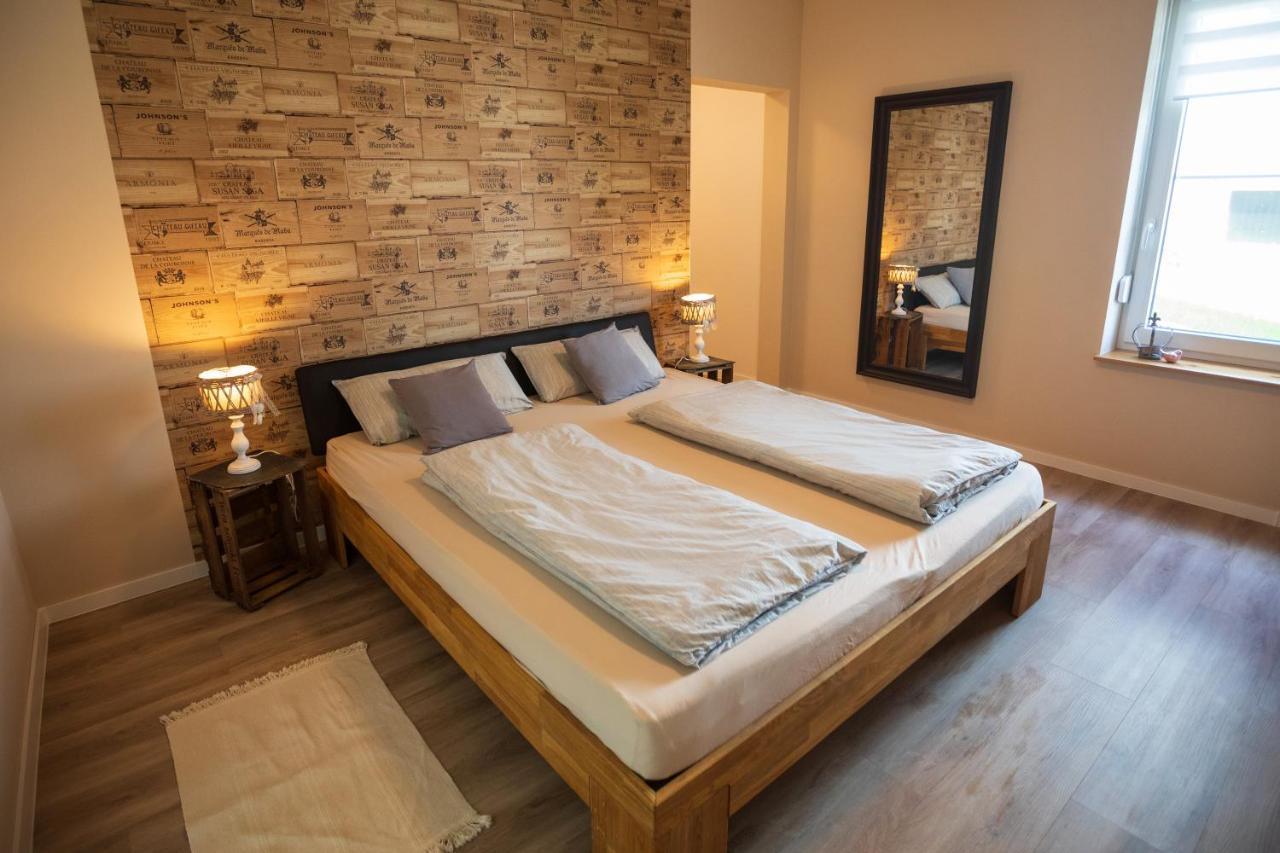Ferienwohnung Moselpanorama Трабен-Трарбах Екстериор снимка