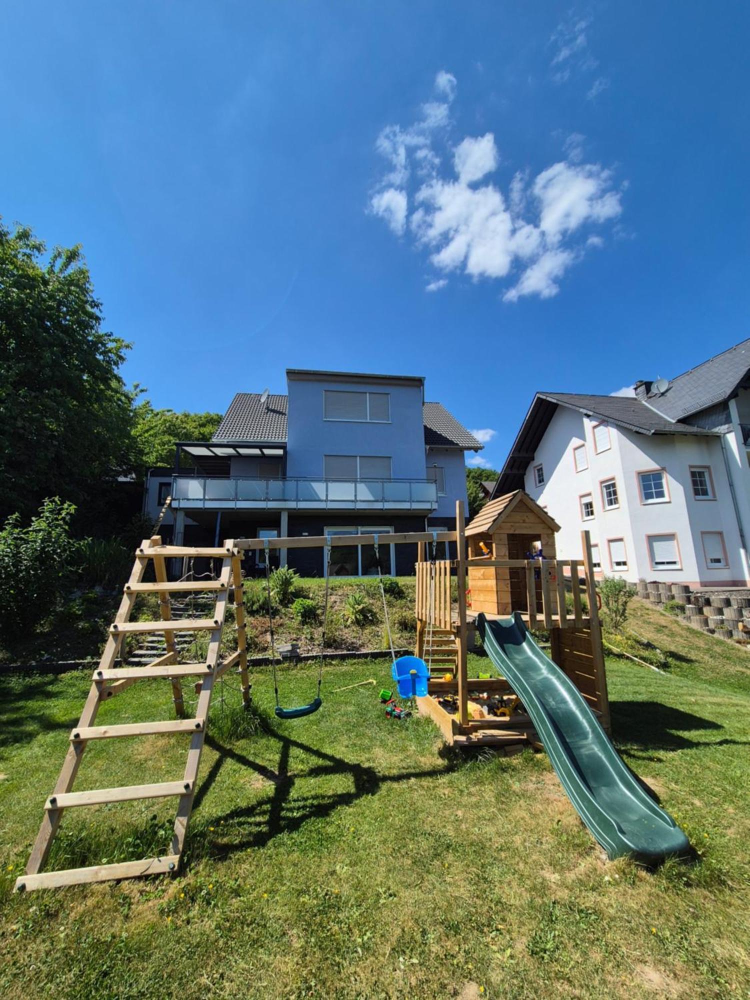 Ferienwohnung Moselpanorama Трабен-Трарбах Екстериор снимка